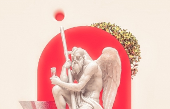 C4D作品《手拿权杖和沙漏的老天使雕像》